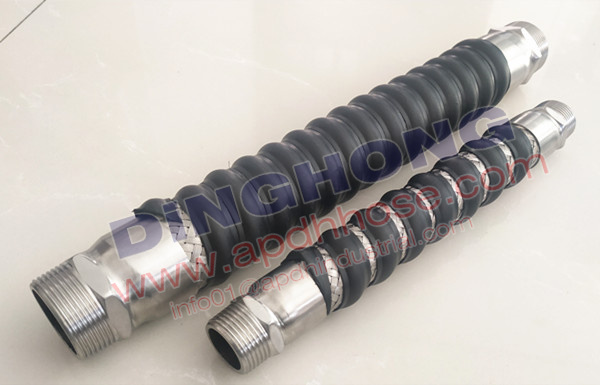 Wear resistant flexible hose pipe